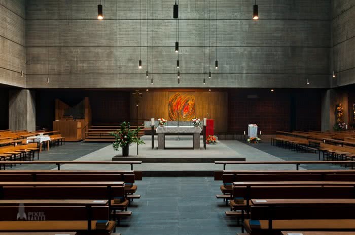 Altar. St-Mauritius, München, Brutalismus